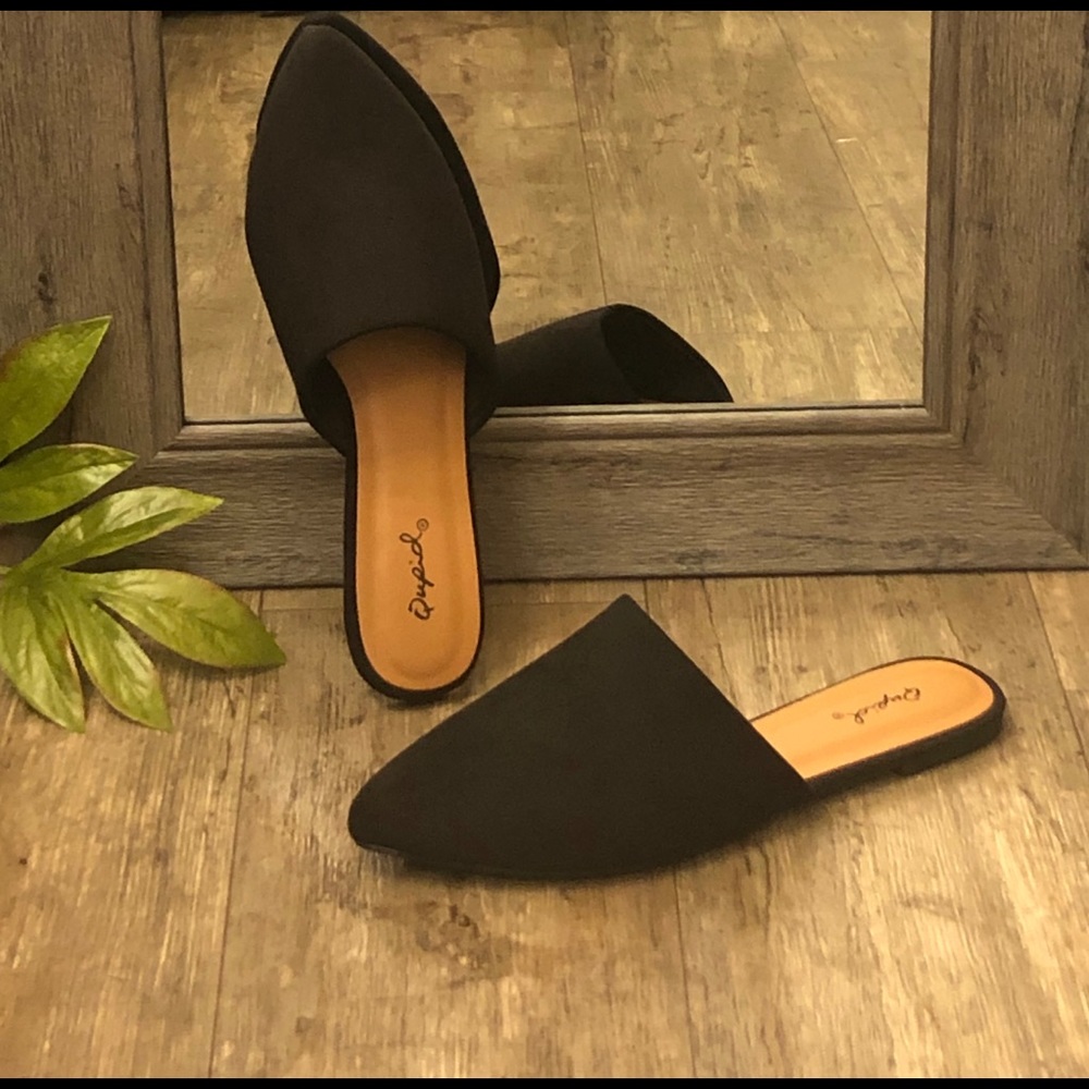 🌺 NEW Vegan Suede Slip On Mules 🌺